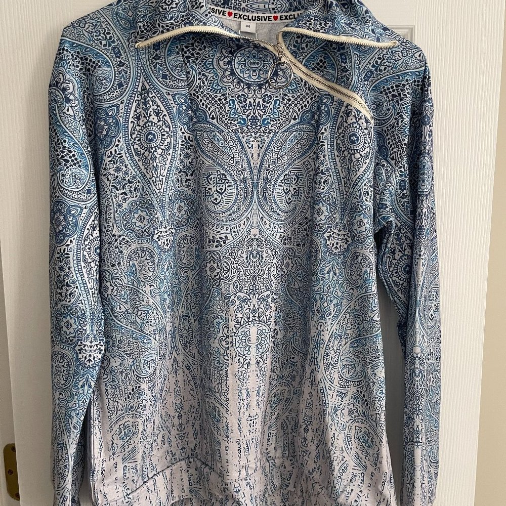 Blue Paisley shirt, zipper at the neck,long sleeves made by Exclusive Size M